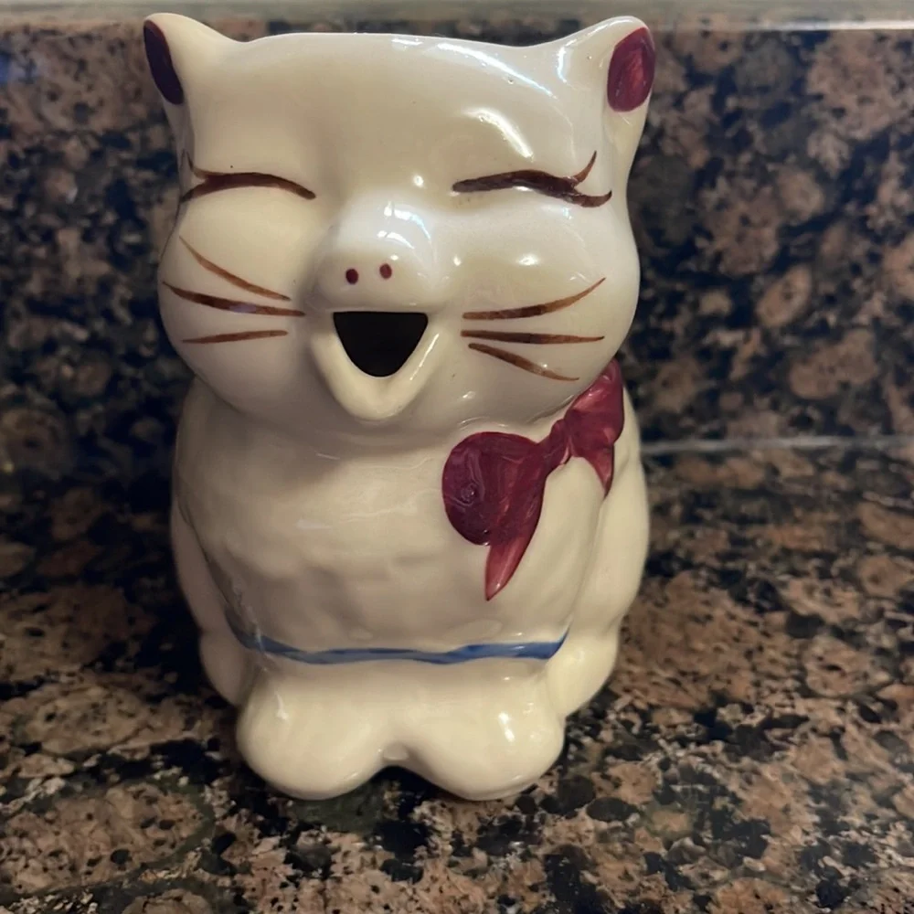 Vintage Shawnee Pottery Puss ‘n Boots Kitty Cat Creamer Pitcher